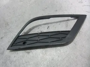 Foto de MOLDURA ANTINIEBLA DERECHA SEAT LEON (5F1) 1.6 TDI (105 CV / 77 KW) referencia 5F0853666A foto 1