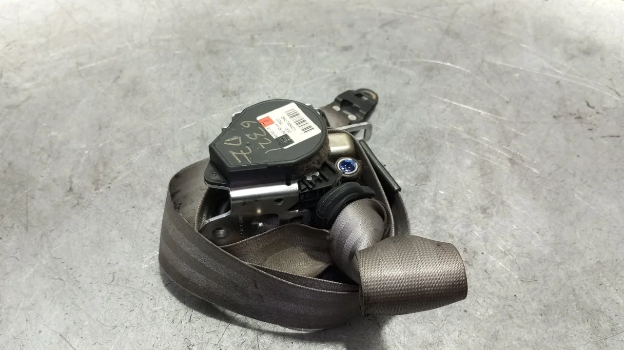 Foto de CINTURON SEGURIDAD DELANTERO IZQUIERDO AUDI A4 AVANT (8E) 1.9 TDI (116 CV / 85 KW) referencia 560788401