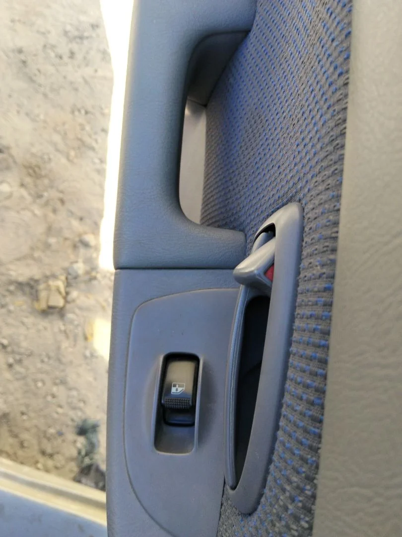 Foto de MANDO ELEVALUNAS TRASERO IZQUIERDO HYUNDAI ELANTRA (XD) 2.0 CRDi CAT (113 CV / 83 KW)