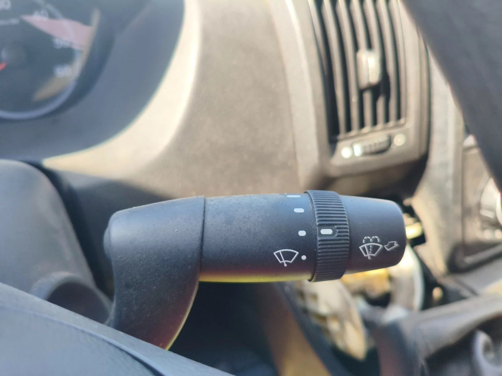 Foto de MANDO LIMPIA FIAT DUCATO 3 FURGÓN 33 2.2 JTD CAT (101 CV / 74 KW)