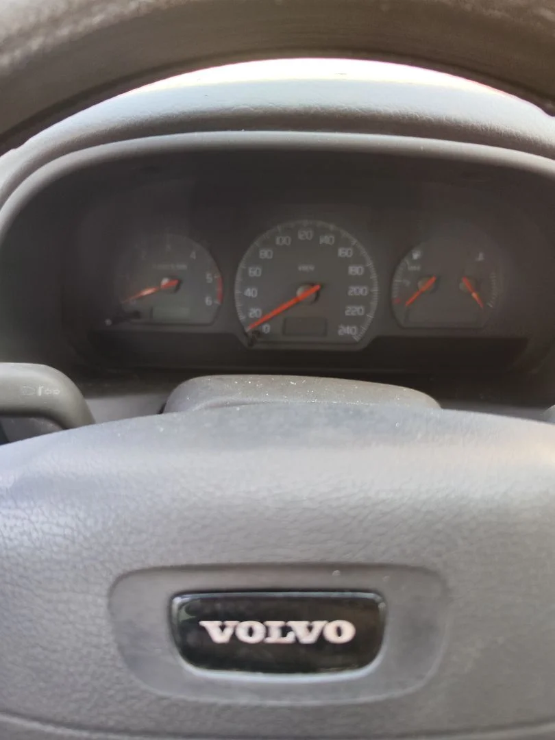 Foto de CUADRO INSTRUMENTOS VOLVO S40 BERLINA 1.9 Diesel CAT (116 CV / 85 KW)
