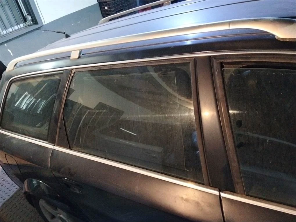Foto de LUNA TRASERA DERECHA AUDI ALLROAD QUATTRO QUATTRO (4B5)