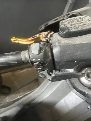Foto de PIÑA LUCES IZQUIERDA YAMAHA TMAX 530 530 cm3 - 34 kW (0 CV / 0 KW)