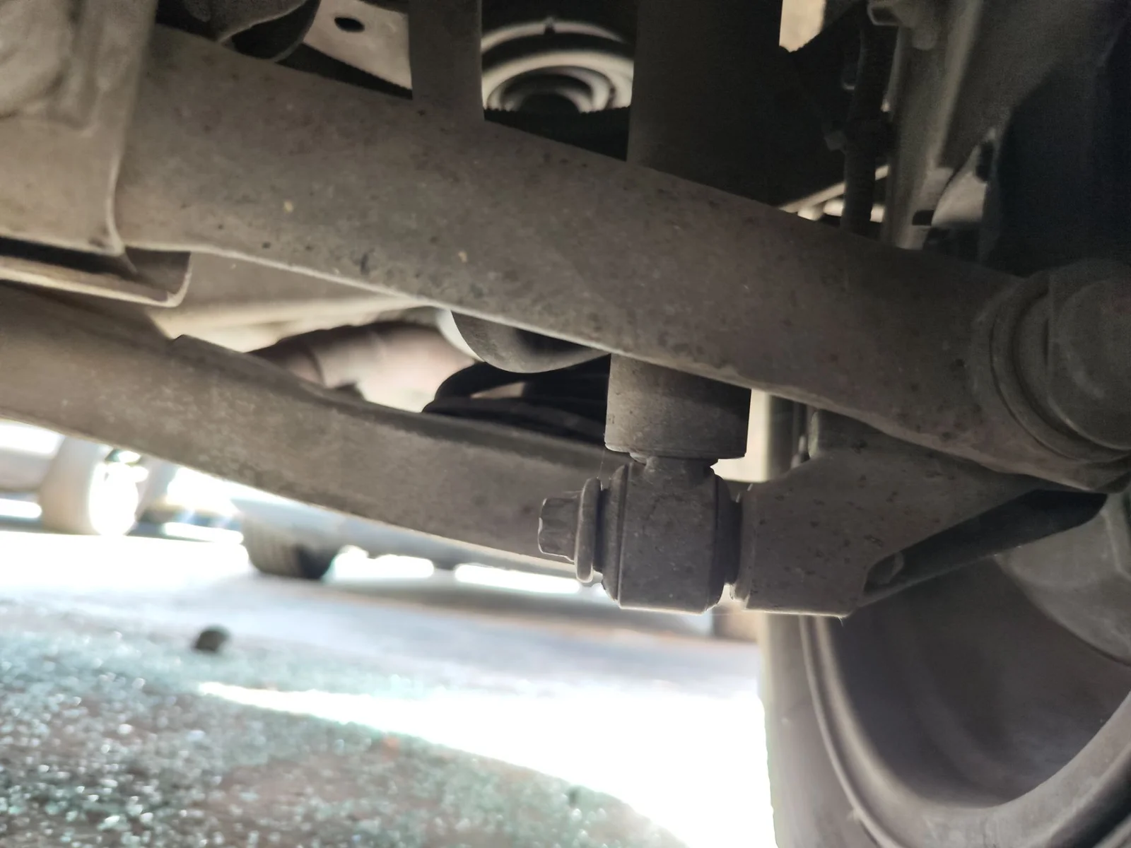 Foto de BRAZO SUSPENSION TRASERO IZQUIERDO OPEL VECTRA C BERLINA 2.2 16V DTI CAT (Y 22 DTR / L50) (125 CV / 92 KW) referencia 24436245