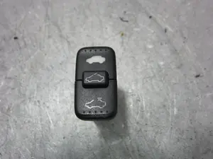 Foto de INTERRUPTOR HONDA CR-V (RD8) 2.0 VTEC CAT (150 CV / 110 KW) referencia M19833 foto 1