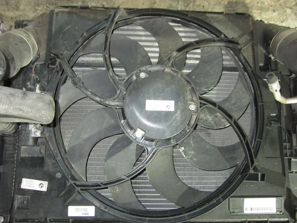 Foto de ELECTROVENTILADOR BMW SERIE 1 BERLINA 5P (F20) 2.0 Turbodiesel (116 CV / 85 KW) referencia 17427640508