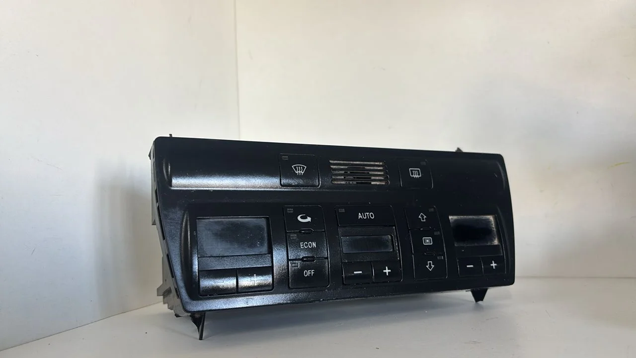 Foto de NO IDENTIFICADO AUDI A6 AVANT (4B5) referencia 4B0820043P