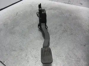 Foto de POTENCIOMETRO PEDAL OPEL CROSSLAND X 1.2  (110 CV / 81 KW) referencia 3637657