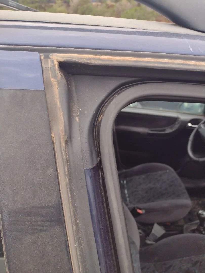 Foto de GOMAS CONTORNO PUERTA OPEL ZAFIRA A 2.0 DTI (101 CV / 74 KW)