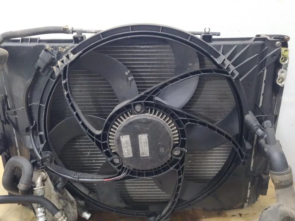 Foto de ELECTROVENTILADOR BMW SERIE 3 BERLINA (E90) 2.0 CAT (129 CV / 95 KW) referencia 16326937515