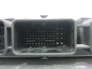 Foto de CENTRALITA MOTOR UCE RENAULT LAGUNA II (BG0) 1.9 dCi Diesel (120 CV / 88 KW) referencia 8200311539 foto 6