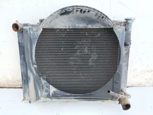 Foto de RADIADOR AGUA CHRYSLER JEEP GR.CHEROKEE (ZJ)/(Z) 5.2 V8 CAT (211 CV / 155 KW) foto 2