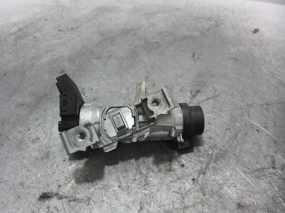 Foto de ANTIRROBO / LLAVE CONTACTO AUDI A3 SPORTBACK (8PA) 1.9 TDI (105 CV / 77 KW) referencia 1K0905851