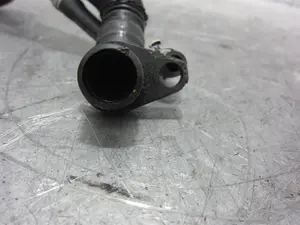 Foto de TUBO AUDI A4 AVANT (8W5) referencia 06L103226A foto 3
