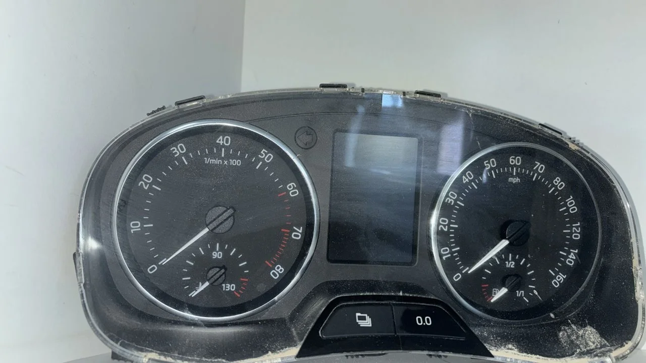 Foto de CUADRO INSTRUMENTOS SKODA RAPID (NH) 1.2 8V TSI (86 CV / 63 KW) referencia 5JA920940D
