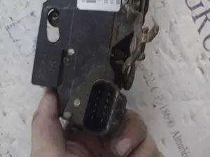 Foto de CERRADURA PUERTA DELANTERA DERECHA FIAT STILO (192) 1.9 JTD CAT (116 CV / 85 KW) referencia 0051753227 foto 3