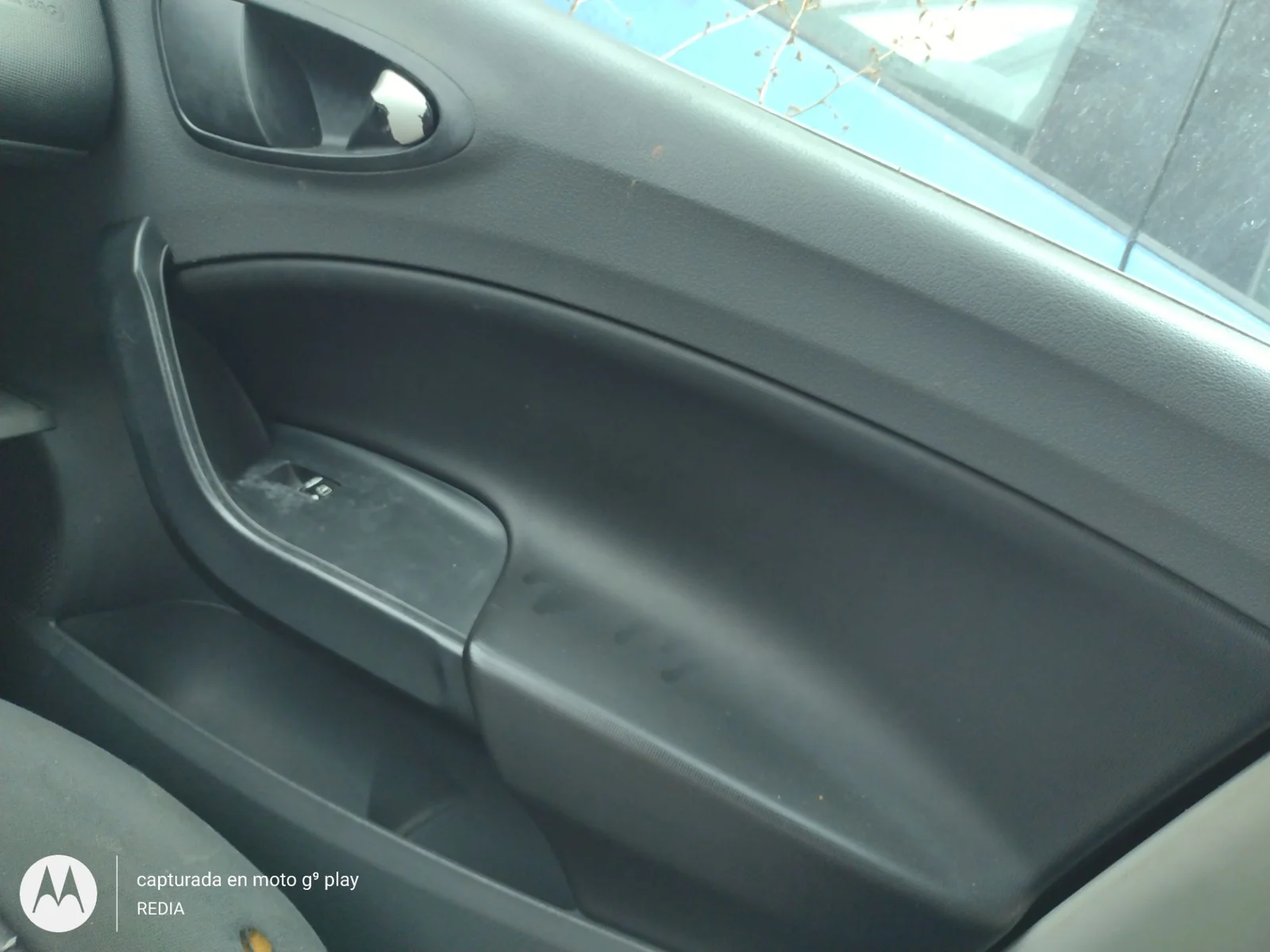 Foto de GUARNECIDO PUERTA DELANTERA DERECHA SEAT IBIZA BERLINA (6J5) 1.4 16V (86 CV / 63 KW) referencia 6J4867012A FKZ