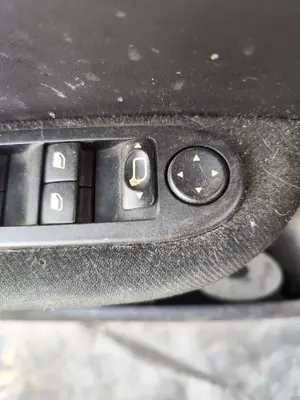 Foto de MANDO RETROVISOR PEUGEOT 307 (S1)(04.2001) 1.6 16V CAT (109 CV / 80 KW)