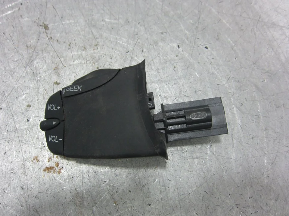Foto de MANDO MULTIFUNCION FORD FOCUS BERLINA (CAK) 1.8 TDCi CAT (101 CV / 74 KW) referencia 98AB14K147AC