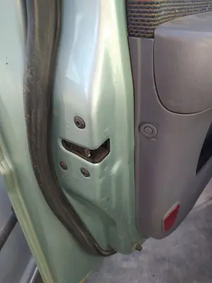 Foto de CERRADURA PUERTA DELANTERA IZQUIERDA HYUNDAI MATRIX (FC) 1.5 CRDi CAT (102 CV / 75 KW) referencia 81310-17120