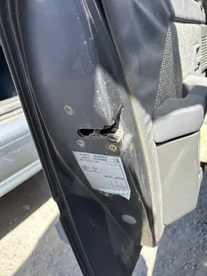 Foto de CERRADURA PUERTA DELANTERA IZQUIERDA PEUGEOT 309 1.6  (88 CV / 65 KW)