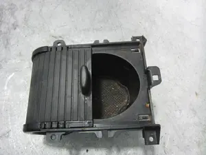Foto de GUANTERA TOYOTA AVENSIS CROSS SPORT (T27) 1.8 16V CAT (147 CV / 108 KW) referencia 5880505230 foto 2