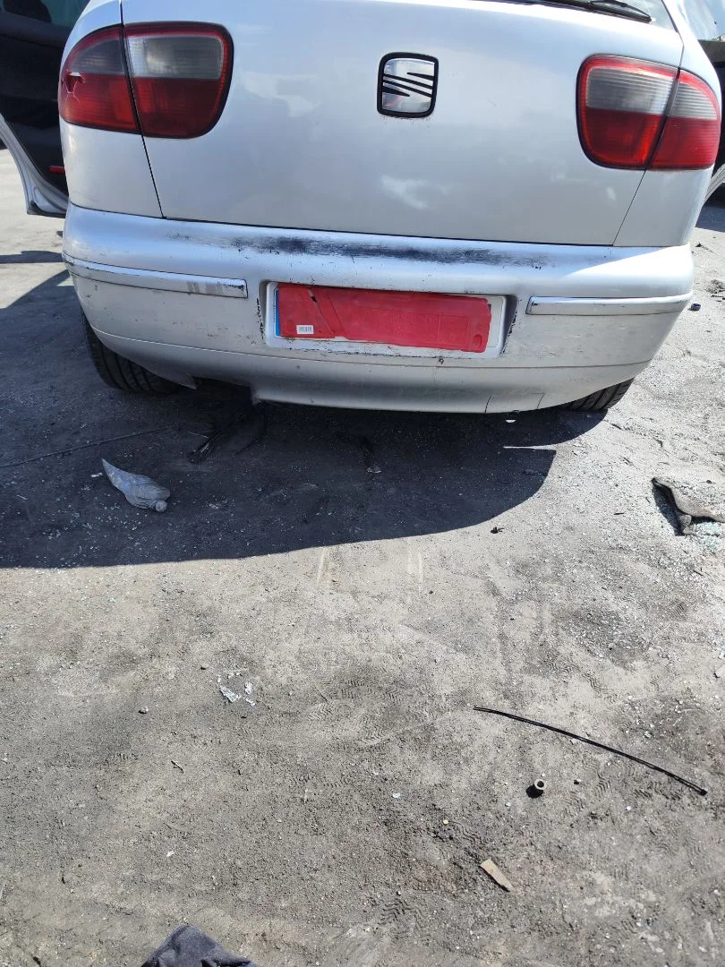 Foto de PARAGOLPES TRASERO SEAT LEON (1M1) 1.9 TDI (90 CV / 66 KW)
