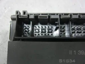 Foto de CAJA RELES / FUSIBLES SEAT IBIZA (6L1) 1.4 TDI CAT (BNM) (69 CV / 51 KW) referencia 6Q1937049D foto 6