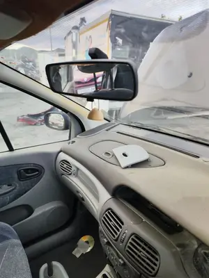 Foto de RETROVISOR INTERIOR RENAULT SCENIC I (JA...) 1.4 CAT (95 CV / 70 KW)