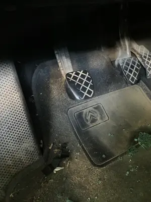 Foto de PEDAL EMBRAGUE VOLKSWAGEN GOLF IV BERLINA (1J1)(10.1997) 1.9 TDI (101 CV / 74 KW)