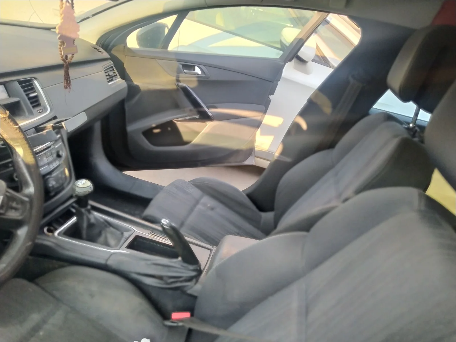 Foto de PALANCA CAMBIO PEUGEOT 508 SW 1.6 HDi FAP (112 CV / 82 KW)
