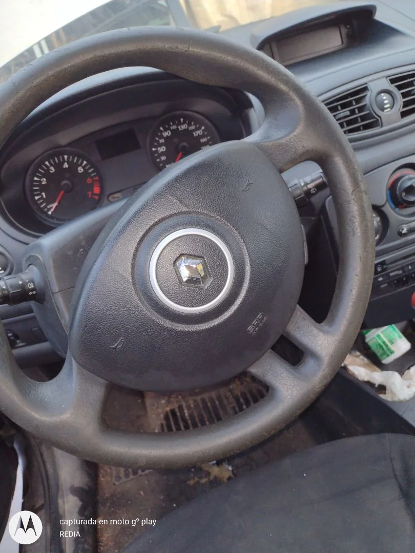 Foto de AIRBAG DELANTERO IZQUIERDO RENAULT CLIO III 1.2 16V (75 CV / 55 KW)