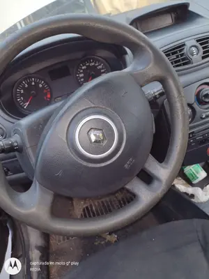 Foto de AIRBAG DELANTERO IZQUIERDO RENAULT CLIO III 1.2 16V (75 CV / 55 KW)