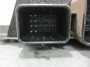 Foto de CENTRALITA MOTOR UCE CITROEN C4 CACTUS 1.2 12V VTi (82 CV / 60 KW) referencia 9805895780 foto 6