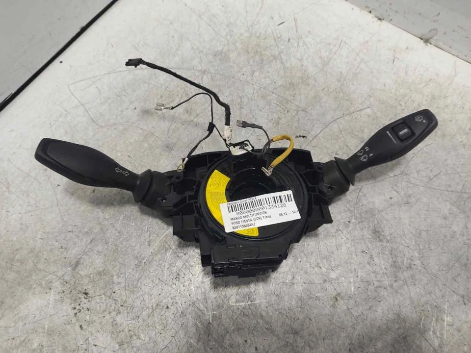 Foto de MANDO MULTIFUNCION FORD FIESTA (CNN) 1.25 16V CAT (82 CV / 60 KW) referencia 8A6T13N064AJ