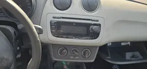 Foto de SISTEMA AUDIO / RADIO CD SEAT IBIZA BERLINA (6J5) 1.4 TDI (80 CV / 59 KW)