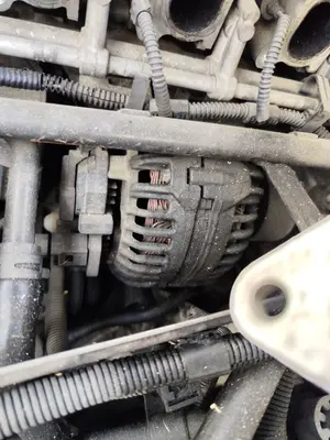 Foto de ALTERNADOR VOLKSWAGEN TOUAREG (7LA) 2.5 TDI (174 CV / 128 KW)
