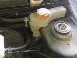 Foto de DEPOSITO EXPANSION FORD KA (CCQ) 1.3 CAT (50 CV / 37 KW) referencia 1134883