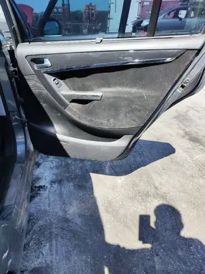 Foto de GUARNECIDO PUERTA TRASERA DERECHA CITROEN GRAND C4 PICASSO 1.6 16V HDi FAP (109 CV / 80 KW)