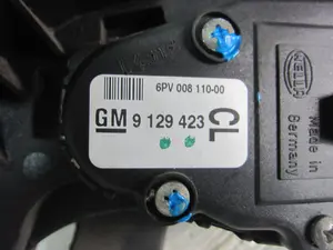 Foto de PEDAL ACELERADOR OPEL CORSA C 1.0 12V CAT (Z 10 XE / LW3) (58 CV / 43 KW) referencia 9129423 foto 5