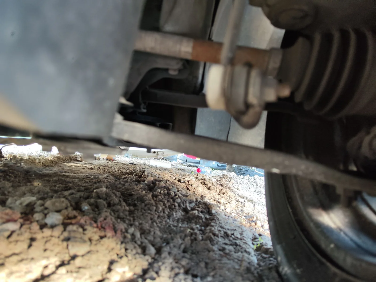 Foto de BRAZO SUSPENSION DELANTERO IZQUIERDO CITROEN C3 1.4 (73 CV / 54 KW)