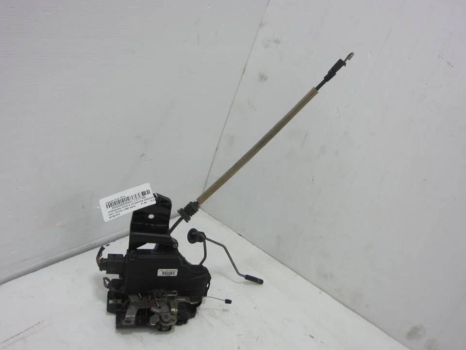 Foto de CERRADURA PUERTA DELANTERA IZQUIERDA SEAT TOLEDO (1M2) 1.9 TDI (90 CV / 66 KW) referencia 3B1837015