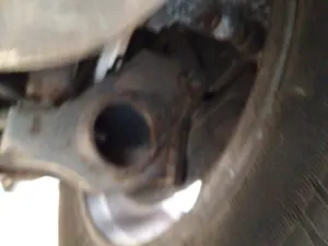 Foto de PINZA DE FRENO TRASERA DERECHA AUDI A6 BERLINA (4B2) 1.8 20V Turbo (150 CV / 110 KW)