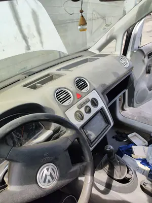 Foto de SALPICADERO VOLKSWAGEN CADDY (2K)(02.2004) 1.9 TDI (BSU) (75 CV / 55 KW) foto 2