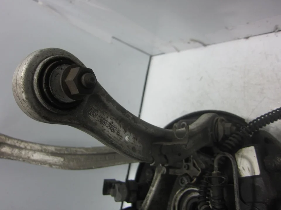 Foto de BRAZO SUSPENSION SUPERIOR TRASERO IZQUIERDO PORSCHE CAYENNE (TIPO 92A) referencia 7L0505375A