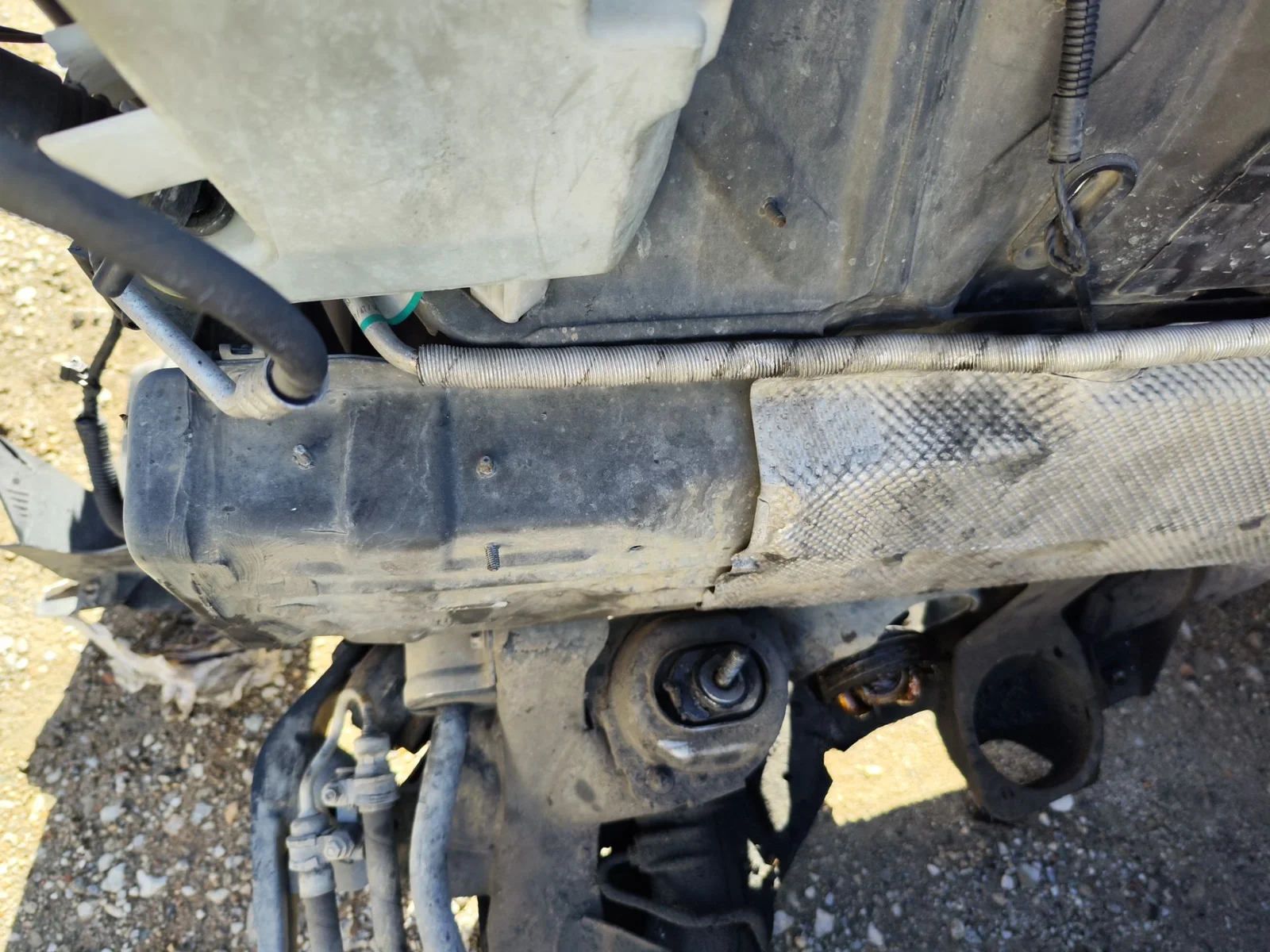 Foto de PUNTA CHASIS DELANTERA BMW SERIE X3 (E83) 2.0 16V Diesel CAT (150 CV / 110 KW)