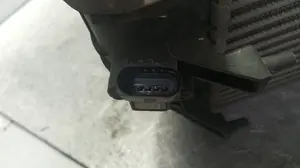 Foto de INTERCOOLER AUDI A6 BERLINA (4F2) 2.0 TDI (140 CV / 103 KW) referencia 4F0145805AA foto 4