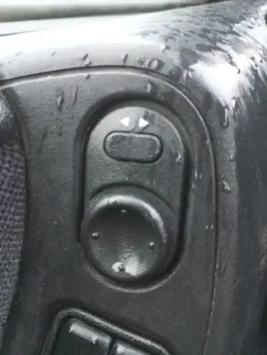 Foto de MANDO RETROVISOR OPEL ZAFIRA A 2.0 DTI (101 CV / 74 KW)