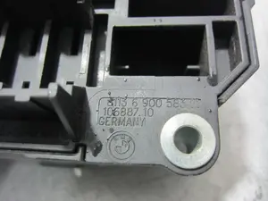 Foto de CAJA RELES / FUSIBLES BMW SERIE 7 (E65/E66) 3.0 Turbodiesel CAT (218 CV / 160 KW) referencia 6113690058301 foto 2