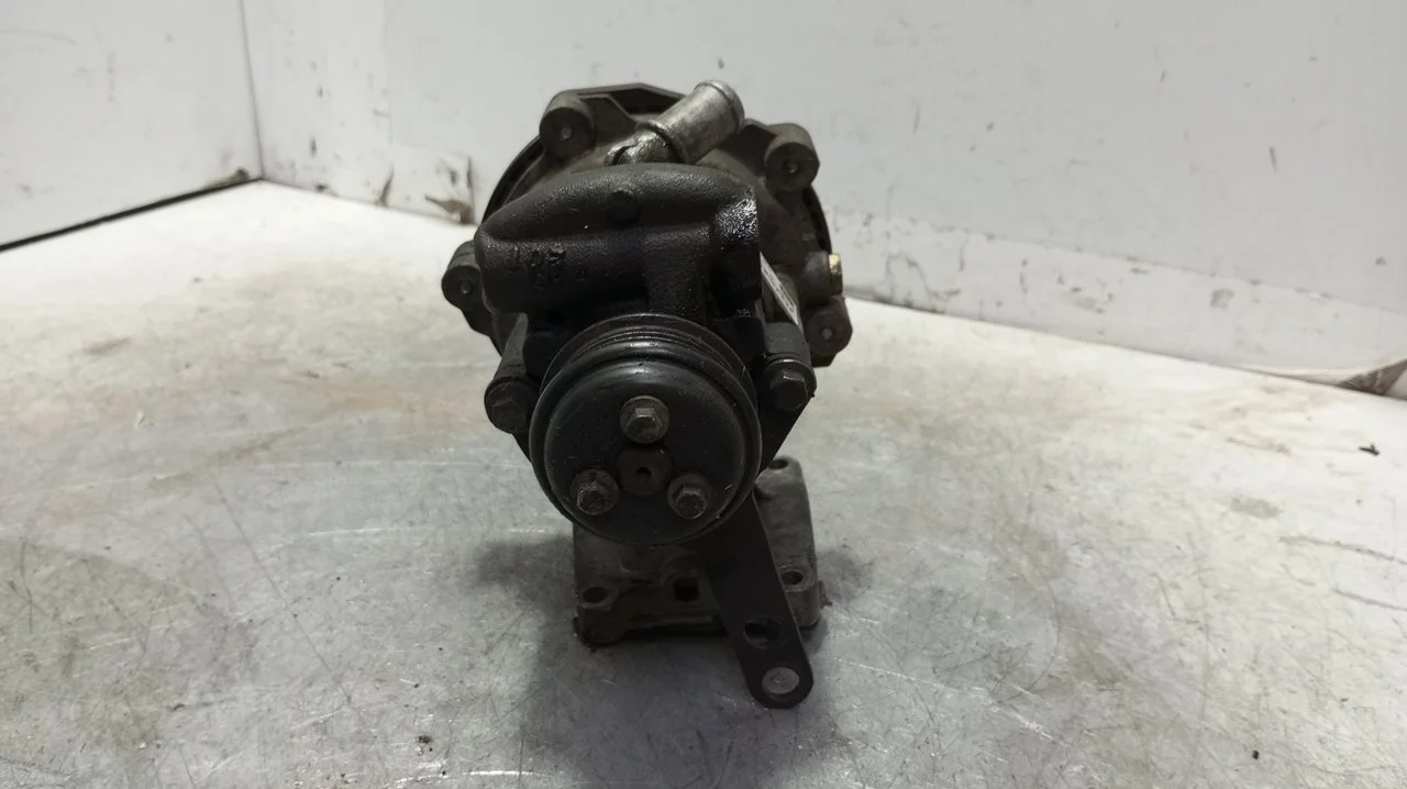 Foto de BOMBA DIRECCION FORD MONDEO TURNIER (GE) 2.0 TDCi TD CAT (116 CV / 85 KW) referencia 1475652